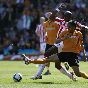 Matches 09-10 Photographic Print Collection: Wolves v Stoke 11-04-10