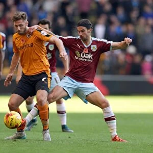 Sky Bet Championship Collection: Sky Bet Championship - Wolves v Burnley - Molineux