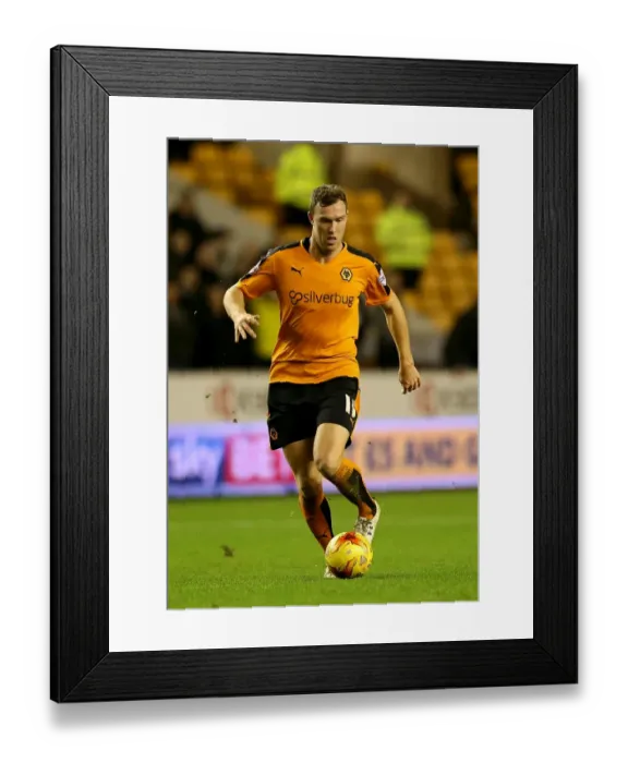 Framed Print : Wolves vs Leeds United: Kevin McDonald's Determination in the 2014-15 Sky Bet Championship at Molineux