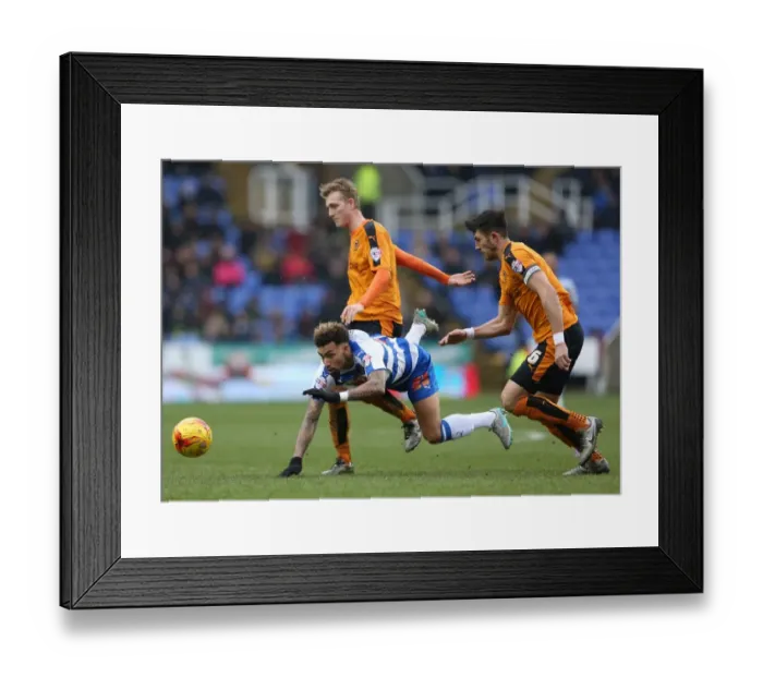 Framed Print : Sky Bet Championship - Reading v Wolves - Madejski Stadium Framed Print : Sky Bet Championship - Reading v Wolves - Madejski Stadium