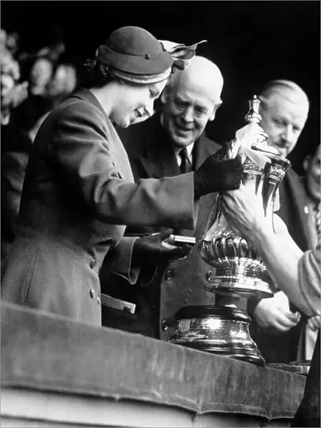 FA Cup Final, Wolves vs Leicester City, Billy Wright presented with the trophy