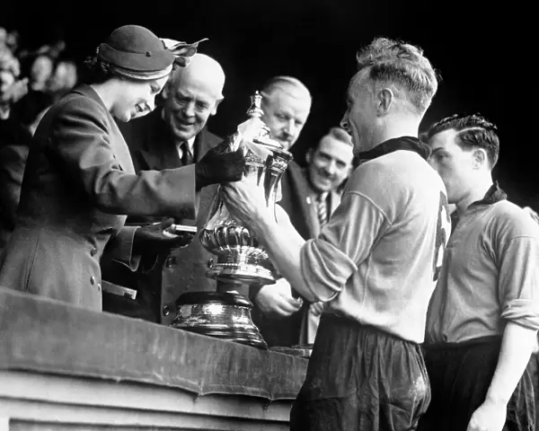 FA Cup Final, Wolves vs Leicester City, Billy Wright presented with the trophy
