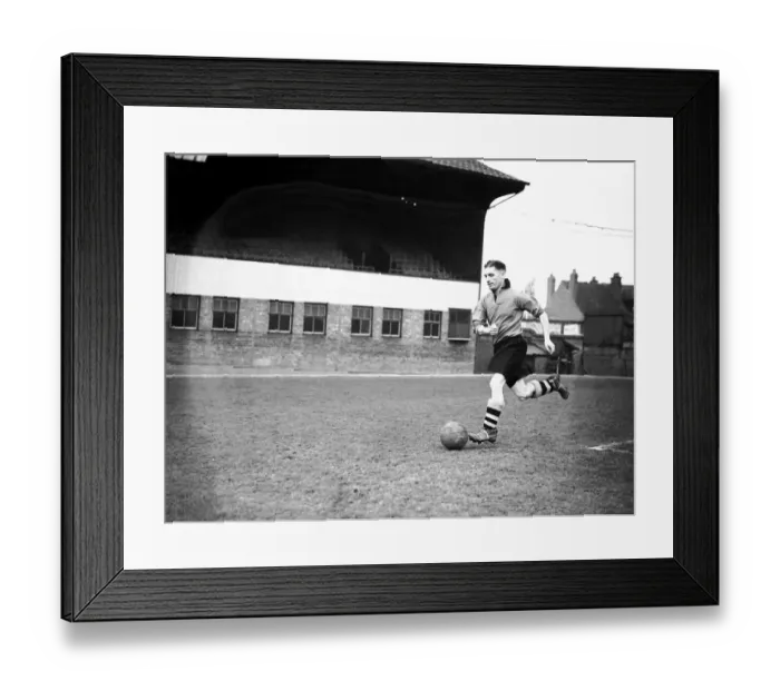 Framed Print : Johnny Hancocks