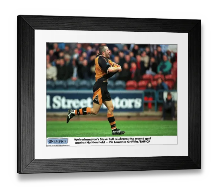 Framed Print : Nation Wide First Division - Huddersfield Town v Wolverhampton Wanderers