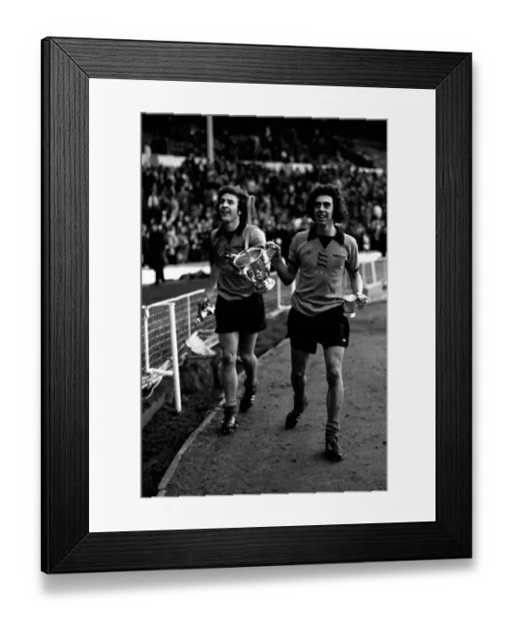Framed Print : League Cup WInners - Mike Bailey displays the trophy after defeating Manchester City