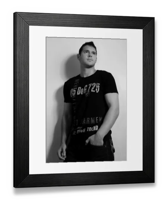 Framed Print : Wolverhampton Wanderers: Matt Jarvis Studio Shots (2008-2009) Framed Print : Wolverhampton Wanderers: Matt Jarvis Studio Shots (2008-2009)
