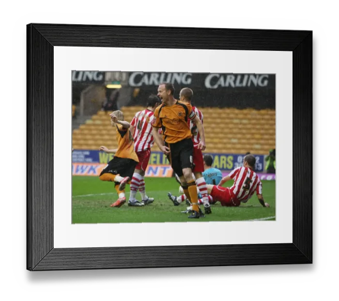 Framed Print : Jody Craddock's Decisive Goal: Wolverhampton Wanderers Secure Championship Victory Against Southampton (April 10, 2009)