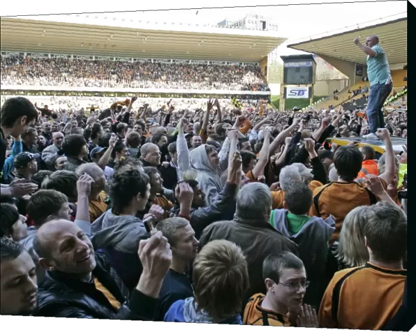 Wolves Secure Promotion: Dramatic Moment from Wolves vs QPR (18 / 04 / 09)