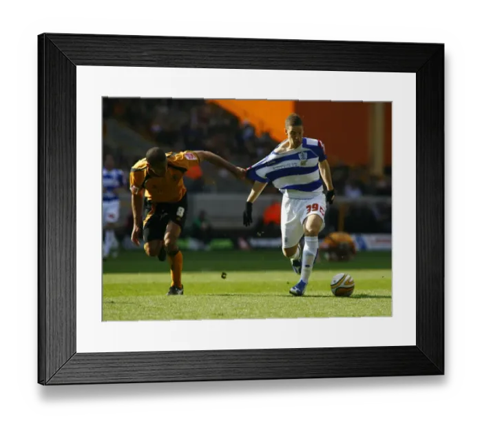 Framed Print : Wolverhampton Wanderers vs QPR: A Championship Battle - Henry vs Taarabt at Molineux (18 / 04 / 2009) Framed Print : Wolverhampton Wanderers vs QPR: A Championship Battle - Henry vs Taarabt at Molineux (18 / 04 / 2009)
