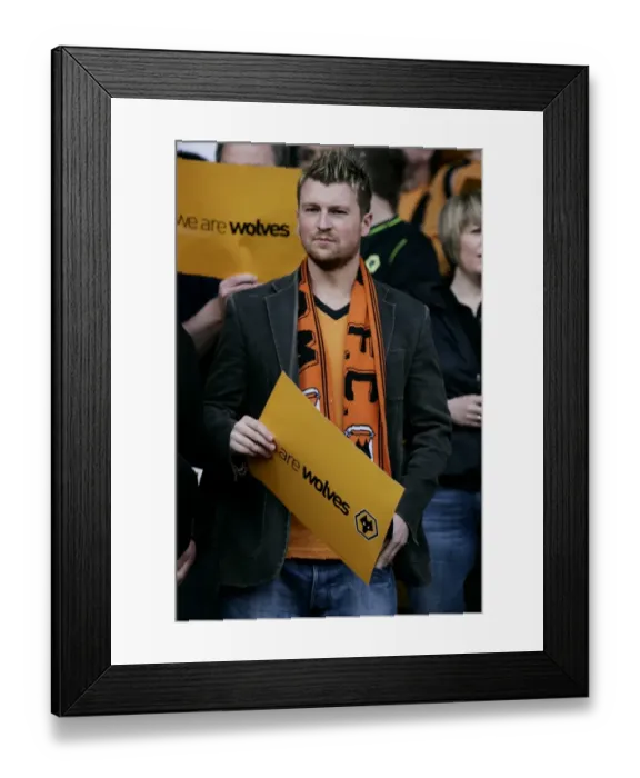 Framed Print : Wolverhampton Wanderers: Dramatic Promotion to the Premier League - Championship Win against Queens Park Rangers (08 / 09) Framed Print : Wolverhampton Wanderers: Dramatic Promotion to the Premier League - Championship Win against Queens Park Rangers (08 / 09)