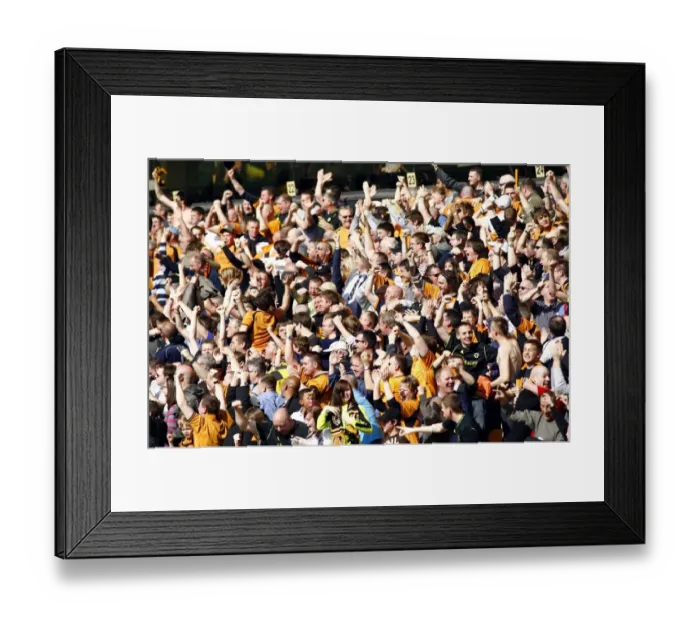 Framed Print : Wolverhampton Wanderers Promoted: Epic Moment vs. Queens Park Rangers (Championship, 08 / 09) Framed Print : Wolverhampton Wanderers Promoted: Epic Moment vs. Queens Park Rangers (Championship, 08 / 09)