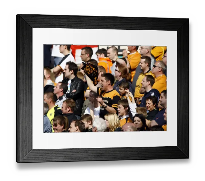 Framed Print : Wolverhampton Wanderers Promoted to Championship: Unforgettable Moments from Wolves vs QPR (08 / 09) Framed Print : Wolverhampton Wanderers Promoted to Championship: Unforgettable Moments from Wolves vs QPR (08 / 09)