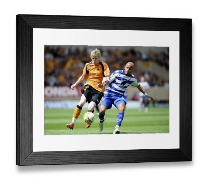 Framed Print : Keogh vs Chambers: Wolverhampton Wanderers vs Doncaster Rovers Clash in Championship Match at Molineux (03 / 05 / 09)