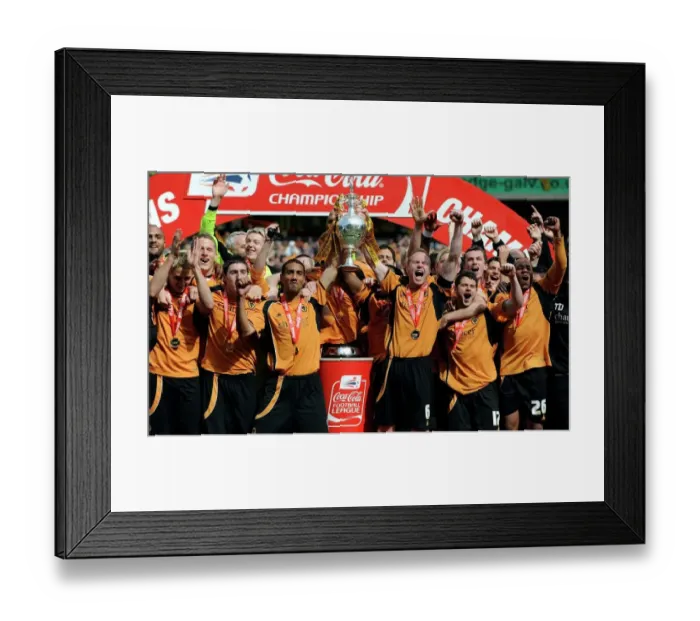 Framed Print : Wolverhampton Wanderers: Celebrating Championship Promotion with the Trophy (2008-09) Framed Print : Wolverhampton Wanderers: Celebrating Championship Promotion with the Trophy (2008-09)