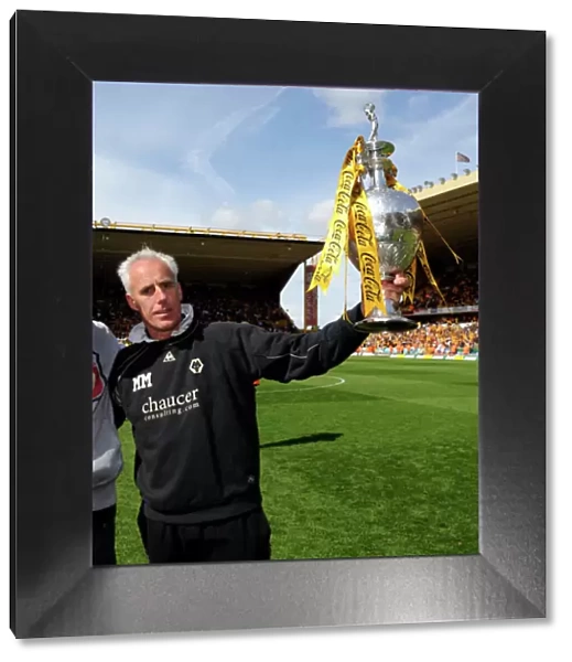 Wolverhampton Wanderers: Championing the Championship with Mick McCarthy and the Trophy (May 3, 2009)