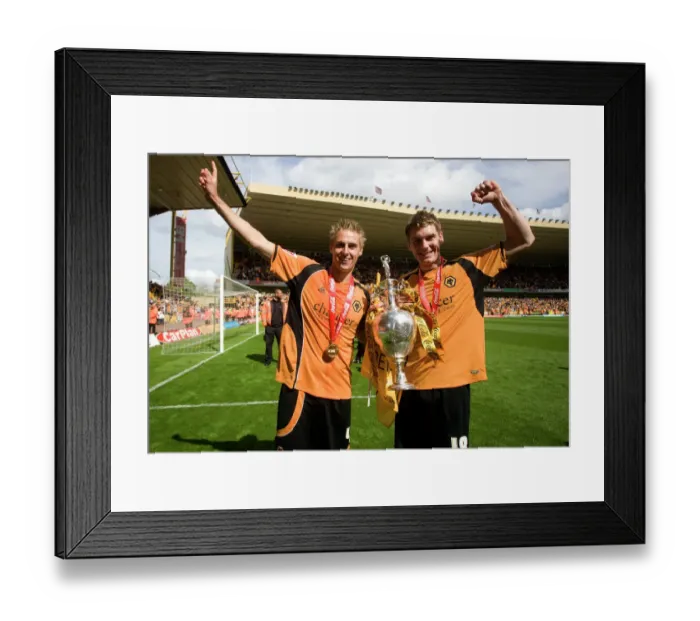 Framed Print : Wolverhampton Wanderers: Champions League Championship Triumph - Edwards and Vokes with the Trophy