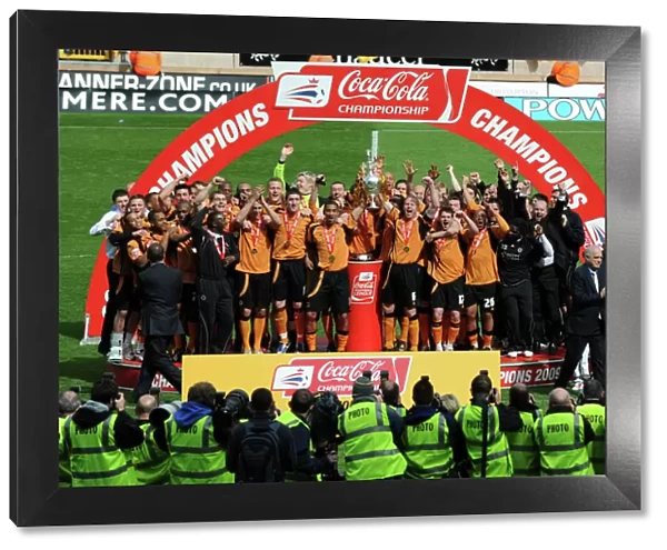 Wolverhampton Wanderers: Champions League Championship - Henry and Craddock Lift the Trophy