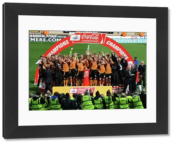 Wolverhampton Wanderers: Champions League Championship - Henry and Craddock Lift the Trophy