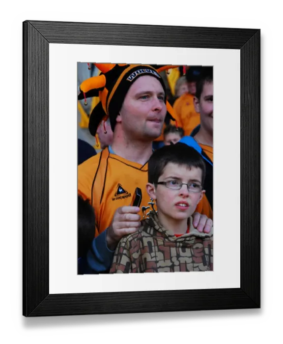Framed Print : Wolverhampton Wanderers: Unforgettable 08-09 Championship Title Win - Celebrating Glory