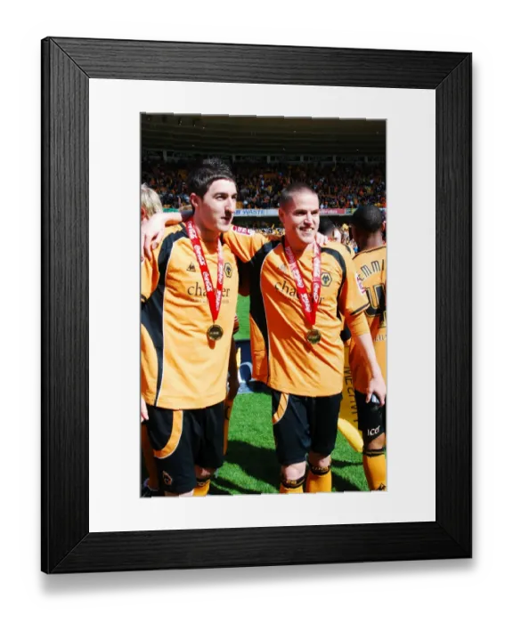 Framed Print : Celebrating Our Championship Title: Wolverhampton Wanderers 08-09 Framed Print : Celebrating Our Championship Title: Wolverhampton Wanderers 08-09