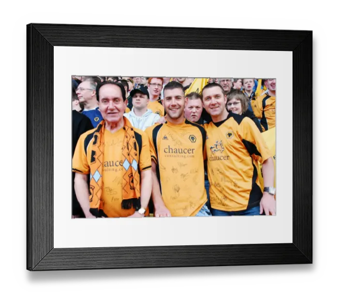 Framed Print : Wolverhampton Wanderers: 2008-09 Championship Title Win - Champions Celebration Framed Print : Wolverhampton Wanderers: 2008-09 Championship Title Win - Champions Celebration