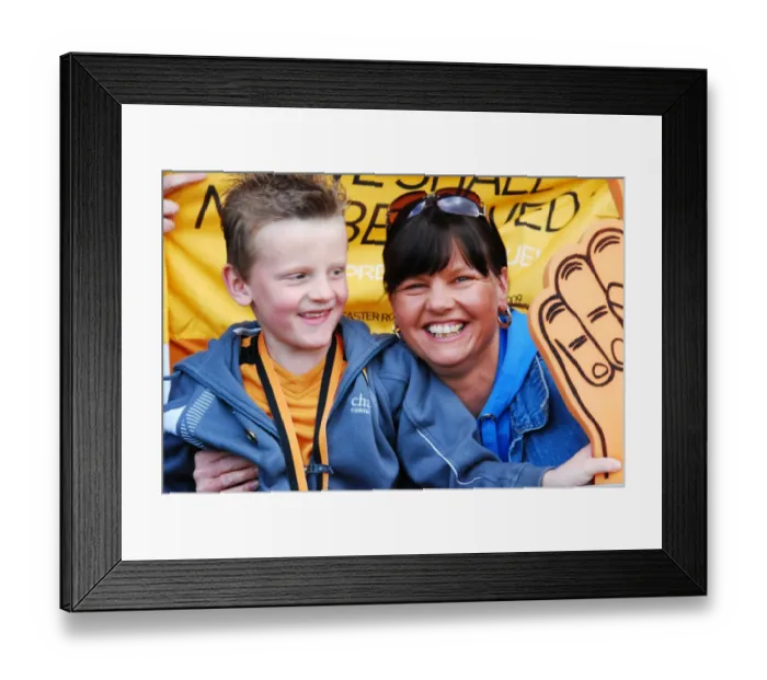 Framed Print : 2008-09 Championship Win: Wolverhampton Wanderers - Champions Celebration