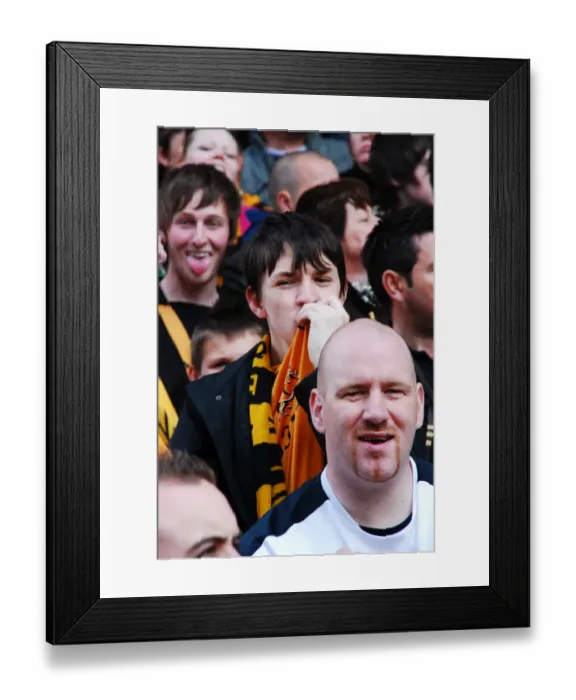Framed Print : Wolverhampton Wanderers: 2008-09 Championship Title Win - Celebrating Promotion to Champions League