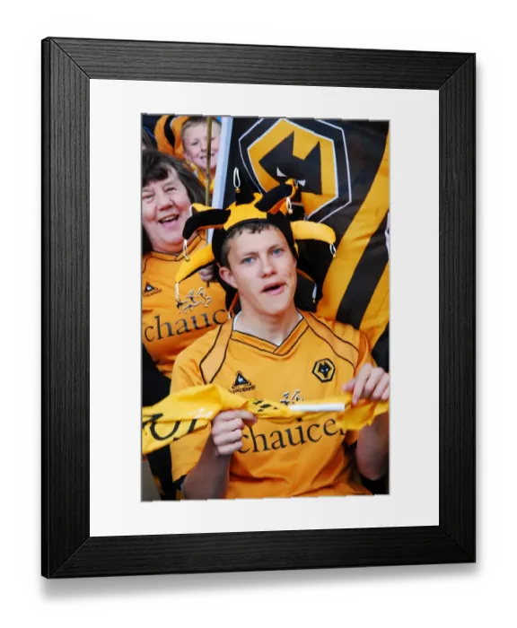 Framed Print : Wolverhampton Wanderers: 08-09 Championship Title Win - A Glance at Champions League Triumph
