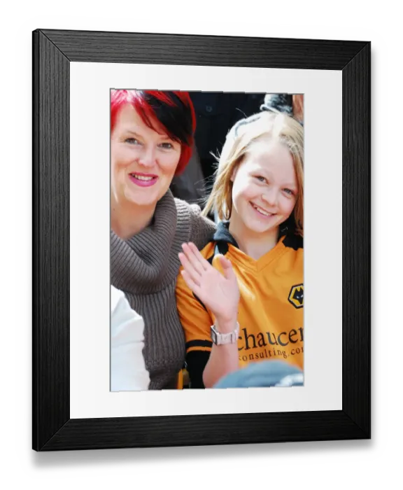 Framed Print : Wolverhampton Wanderers: 2008-09 Championship Winning Season - Celebrating Glory: Matches and Championship Championship Celebration