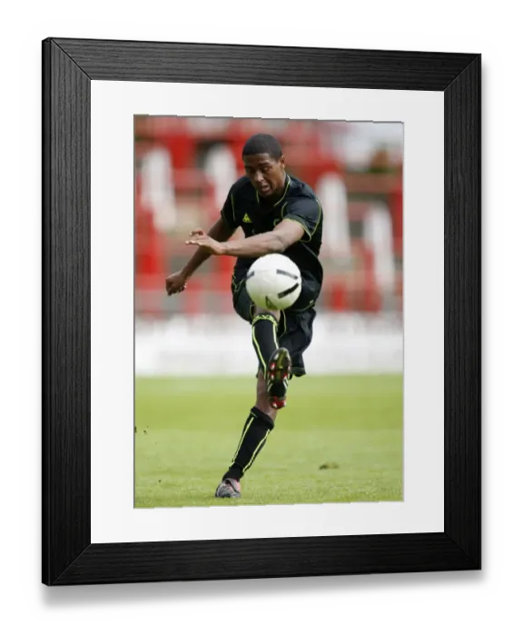 Framed Print : Mark Little: A Former Star of Wolverhampton Wanderers FC - Past Players Framed Print : Mark Little: A Former Star of Wolverhampton Wanderers FC - Past Players