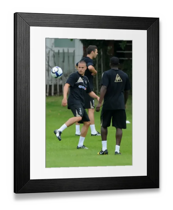 Framed Print : Wolverhampton Wanderers: Michael Kightly Kicks Off Premier League Pre-Season Training (2009) Framed Print : Wolverhampton Wanderers: Michael Kightly Kicks Off Premier League Pre-Season Training (2009)