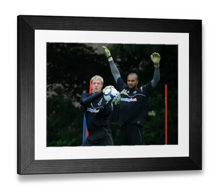 Framed Print : Wolverhampton Wanderers: Wayne Hennessey Preparing for Premier League Action - Pre-Season Training 2009