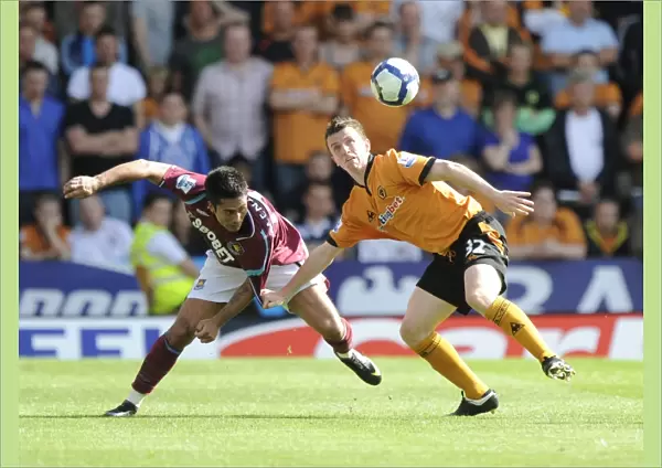 Wolves vs West Ham: Luis Jimenez vs Kevin Foley - Intense Clash at Molineux, Premier League 2009-09