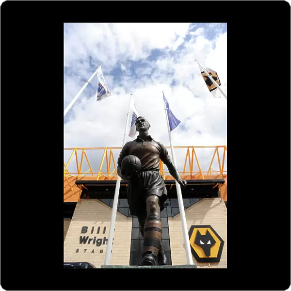Billy Wright Statue