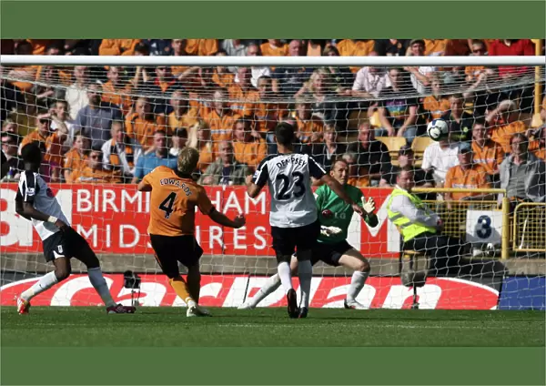 Wolverhampton Wanderers David Edwards Scores the Decisive Goal Against Fulham in Premier League Soccer (2-0)