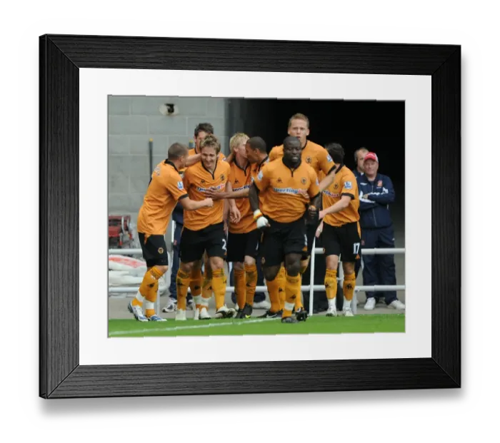 Framed Print : Kevin Doyle's Dramatic Equalizer: Wolverhampton Wanderers vs. Sunderland in the Barclays Premier League Framed Print : Kevin Doyle's Dramatic Equalizer: Wolverhampton Wanderers vs. Sunderland in the Barclays Premier League