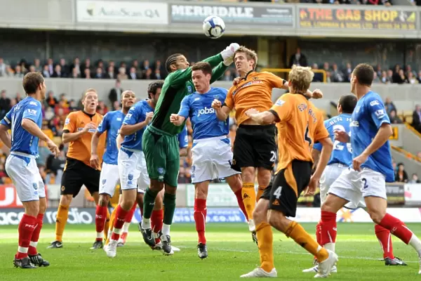 Wolverhampton Wanderers vs Portsmouth: A Premier League Showdown - David James vs. Kevin Doyle