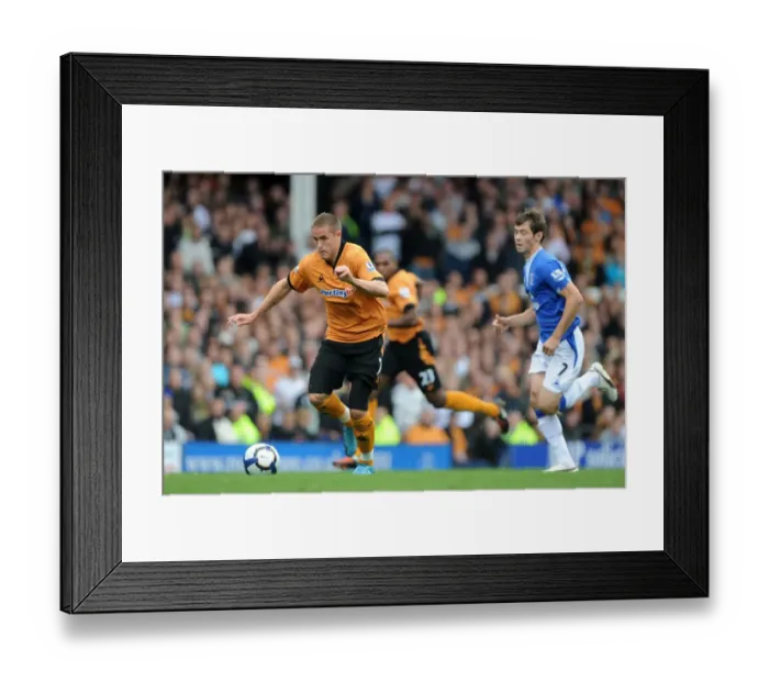Framed Print : Michael Kightly in Action: Everton vs. Wolverhampton Wanderers - Premier League Soccer Framed Print : Michael Kightly in Action: Everton vs. Wolverhampton Wanderers - Premier League Soccer