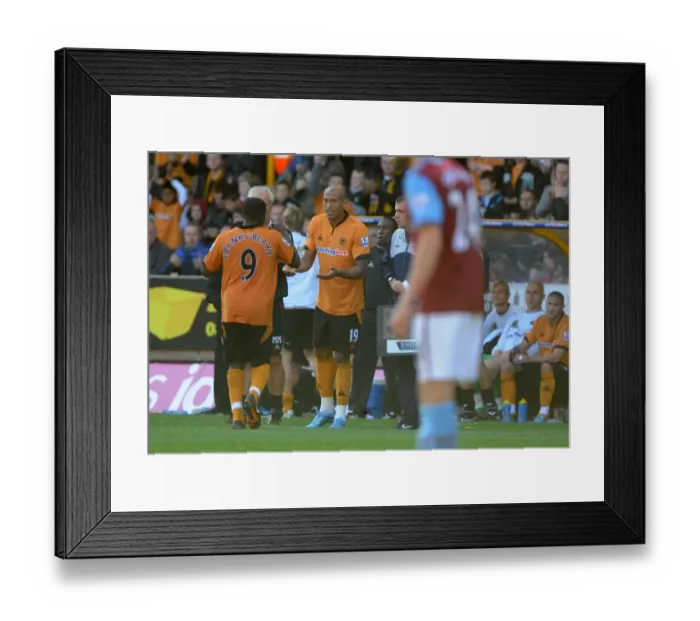 Framed Print : Wolverhampton Wanderers: Chris Iwelumo Replaces Sylvan Ebanks-Blake vs Aston Villa Framed Print : Wolverhampton Wanderers: Chris Iwelumo Replaces Sylvan Ebanks-Blake vs Aston Villa