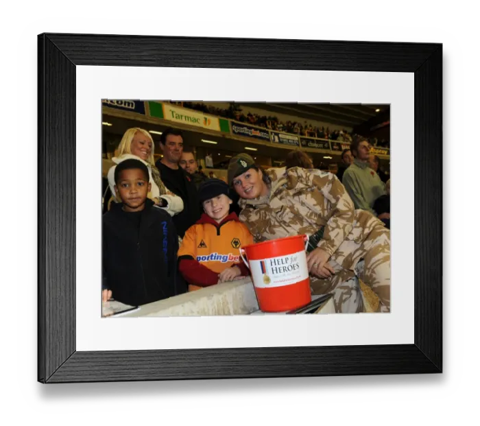 Framed Print : United for Help for Heroes: Wolverhampton Wanderers vs Arsenal - Armed Forces Collection Framed Print : United for Help for Heroes: Wolverhampton Wanderers vs Arsenal - Armed Forces Collection