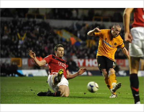 Midfield Showdown: Jones vs Carrick - Wolverhampton Wanderers vs Manchester United (BPL Clash, 06-03-10)