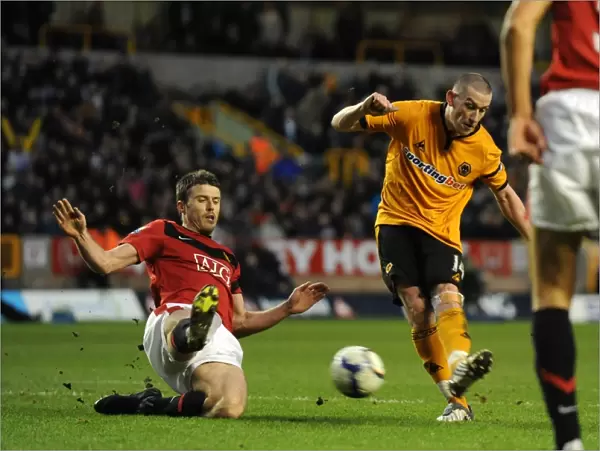 Midfield Showdown: Jones vs Carrick - Wolverhampton Wanderers vs Manchester United (BPL Clash, 06-03-10)