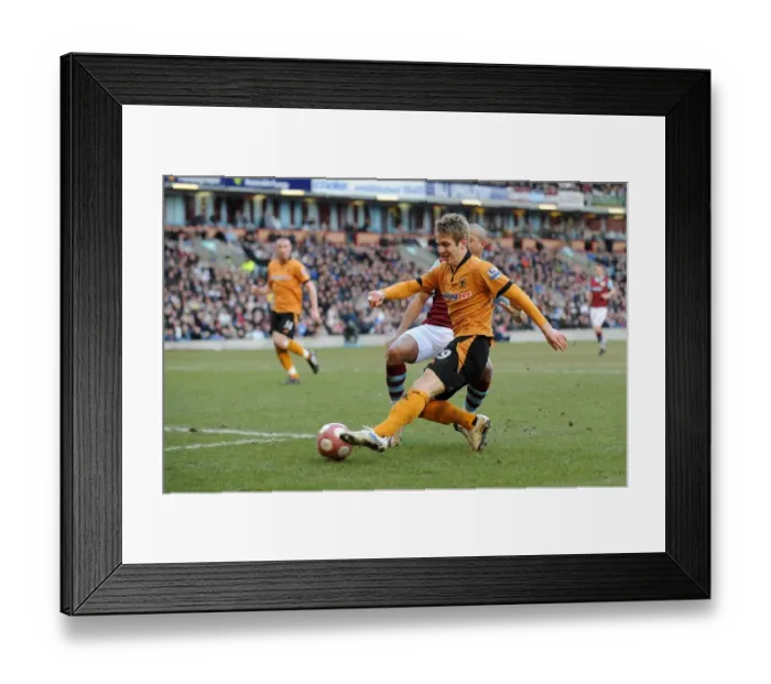 Framed Print : SOCCER - Barclays Premier League - Burnley v Wolverhampton Wanderers Framed Print : SOCCER - Barclays Premier League - Burnley v Wolverhampton Wanderers