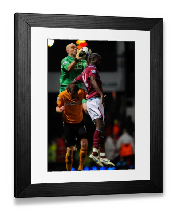 Framed Print : Marcus Hahnemann's Stunning Save: West Ham United vs. Wolverhampton Wanderers, Premier League (23-3-10)