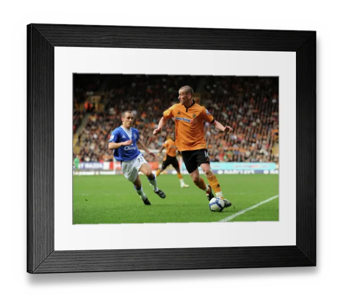 Framed Print : Soccer - Barclays Premier League - Wolverhampton Wanderers v Everton Framed Print : Soccer - Barclays Premier League - Wolverhampton Wanderers v Everton