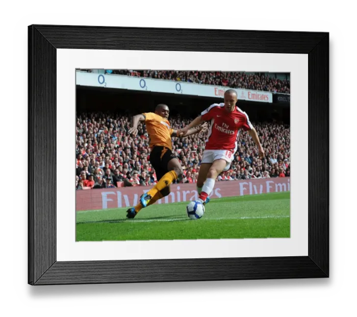 Framed Print : SOCCER - Barclays Premier League - Arsenal v Wolverhampton Wanderers Framed Print : SOCCER - Barclays Premier League - Arsenal v Wolverhampton Wanderers