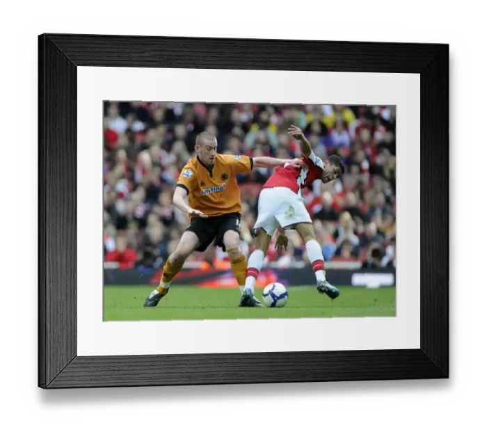 Framed Print : SOCCER - Barclays Premier League - Arsenal v Wolverhampton Wanderers Framed Print : SOCCER - Barclays Premier League - Arsenal v Wolverhampton Wanderers