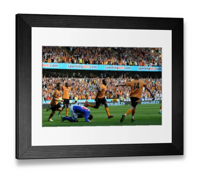 Framed Print : Sylvan Ebanks-Blake's Dramatic Equalizer: Wolverhampton Wanderers vs. Blackburn Rovers, Barclays Premier League