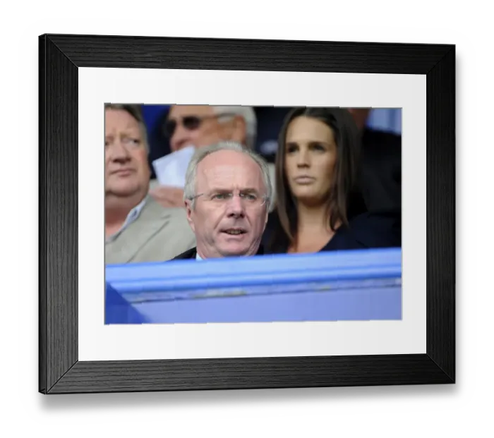 Framed Print : Sven-Goran Eriksson Leads Wolverhampton Wanderers in Premier League Clash Against Portsmouth