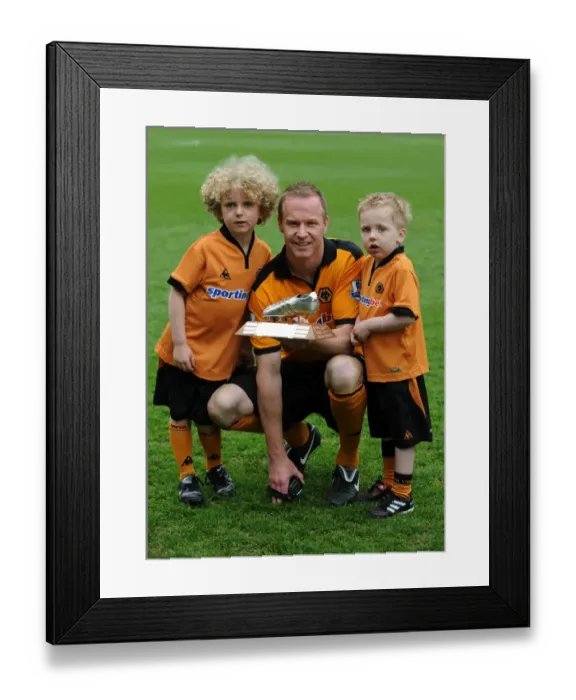Framed Print : Jody Craddock's Glory: Player of the Year Celebration with Wolves vs Sunderland Framed Print : Jody Craddock's Glory: Player of the Year Celebration with Wolves vs Sunderland